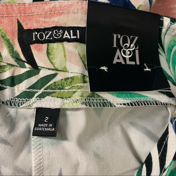 NWT Roz & Ali tropical Classic Fit Ankle Crop Pant - Picture 10 of 11